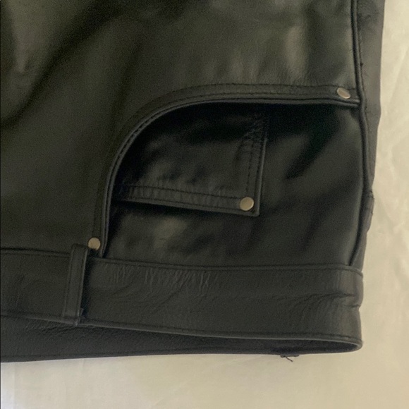 Men's Black Rocker Leather Pants - Picture 3 of 15